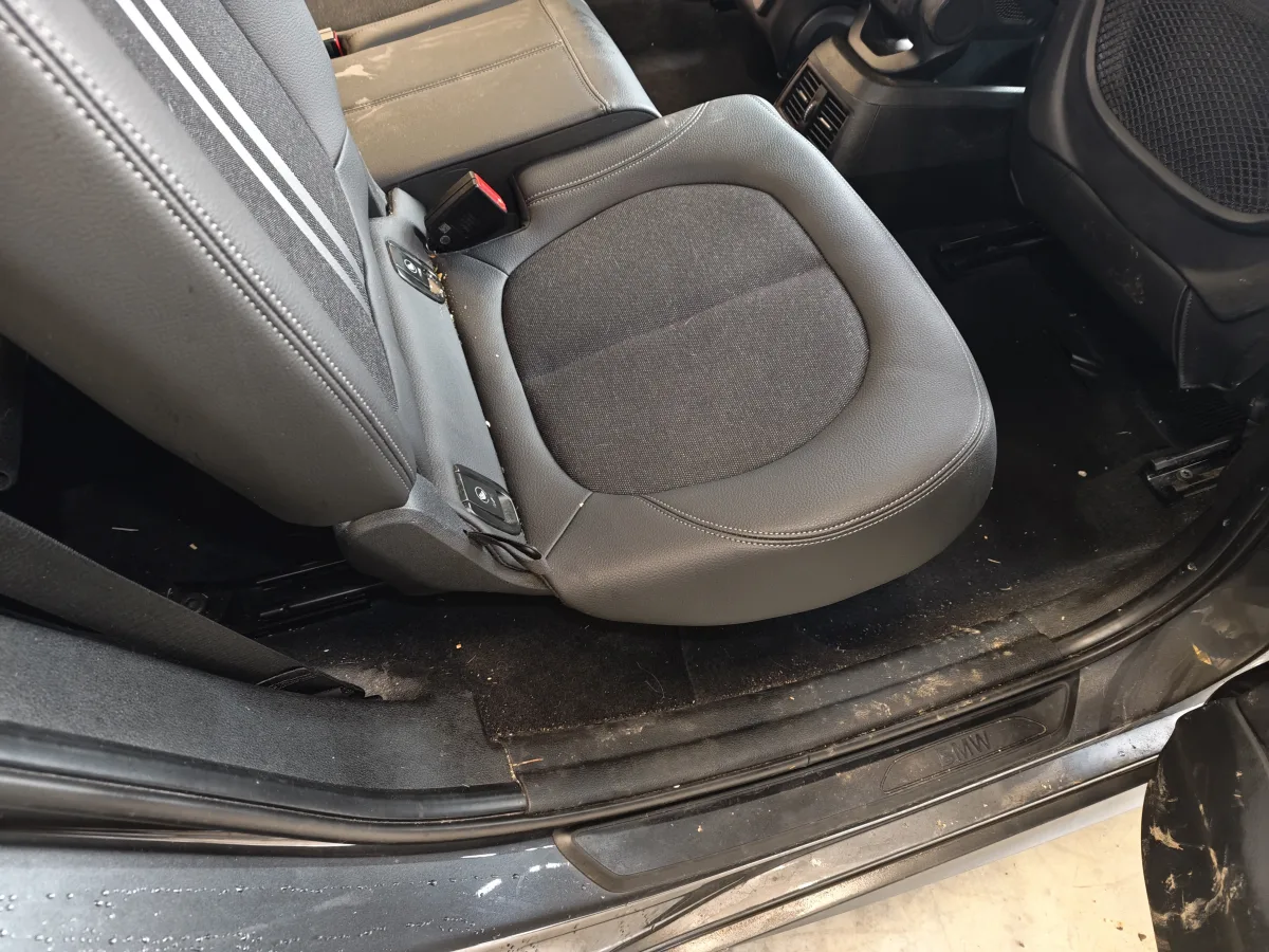 BMW Innenraum vorher