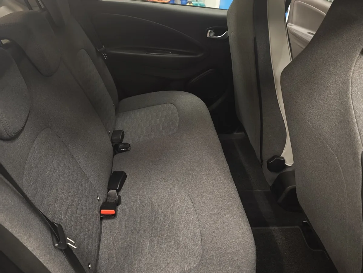 Renault Verkaufsaufbereitung nachher